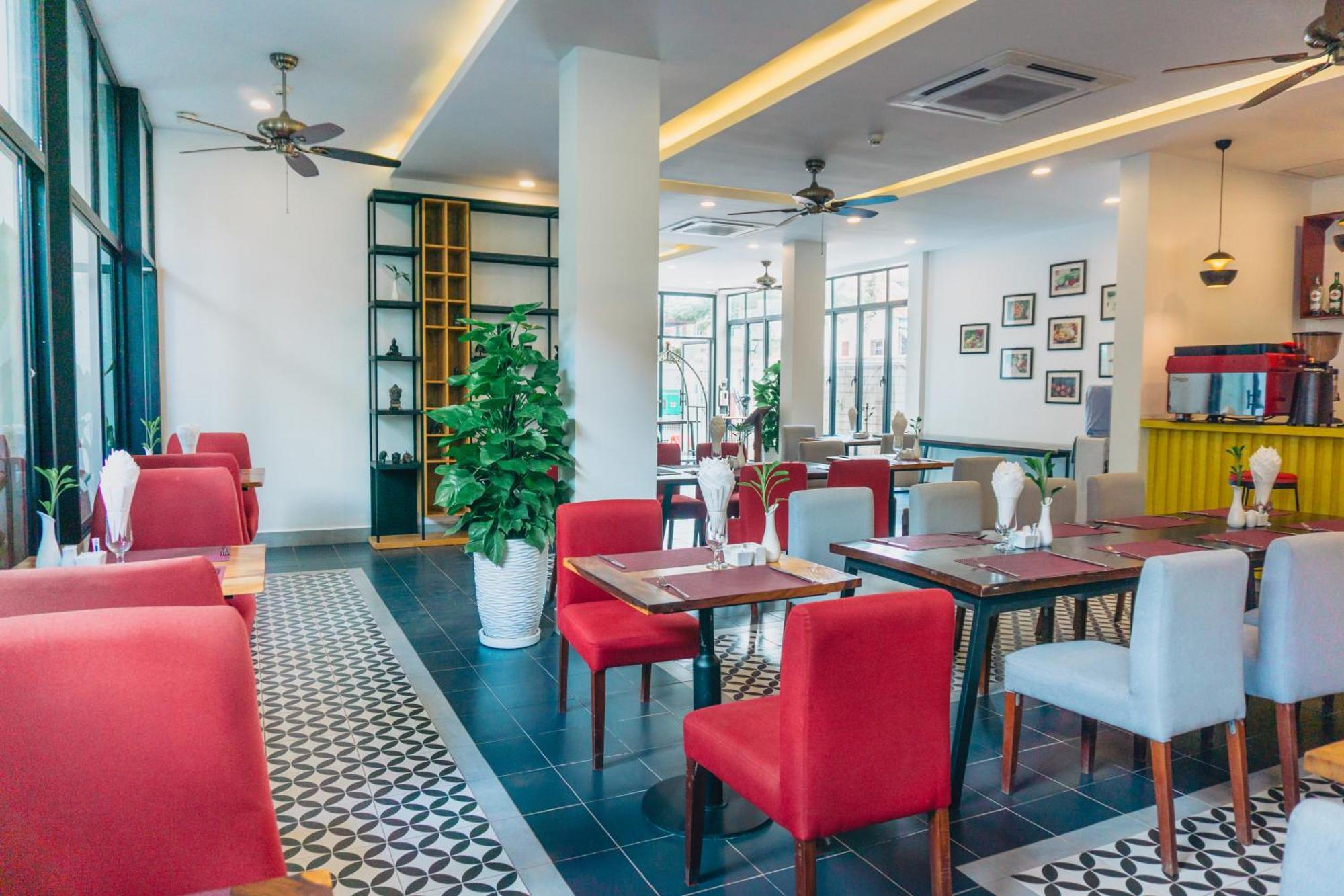 อังกอร์ ออโรร่า Hotel เสียมราฐ ภายนอก รูปภาพ